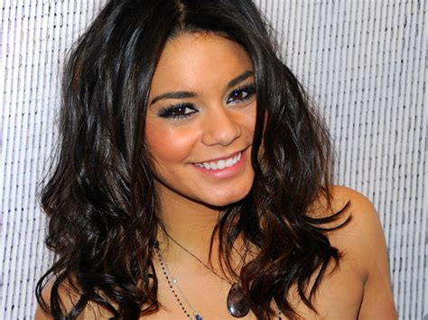 nude pictures of vanessa hudgens